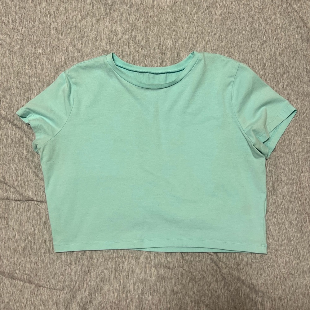cropped tee